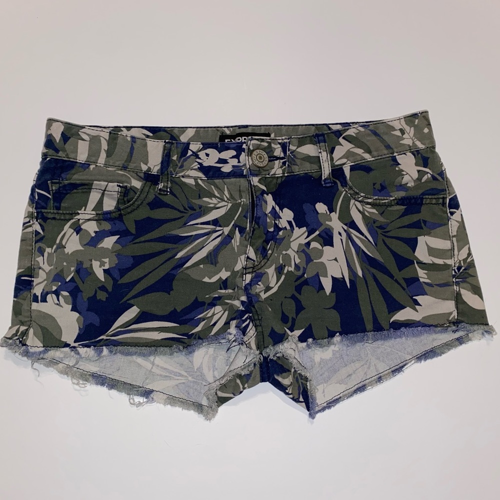 Express Jeans Shorts Size: 4